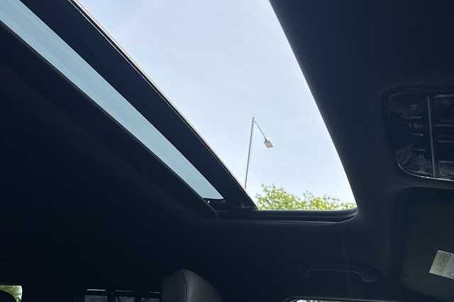 Hyundai SANTA FE 1.6 TGDi Hybrid Calligraphy 5dr Auto **SIDE STEPS FITTED**