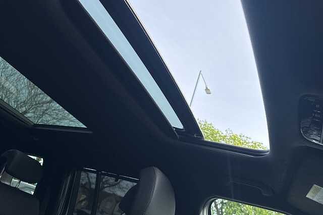 Hyundai SANTA FE 1.6 TGDi Hybrid Calligraphy 5dr Auto **SIDE STEPS FITTED**