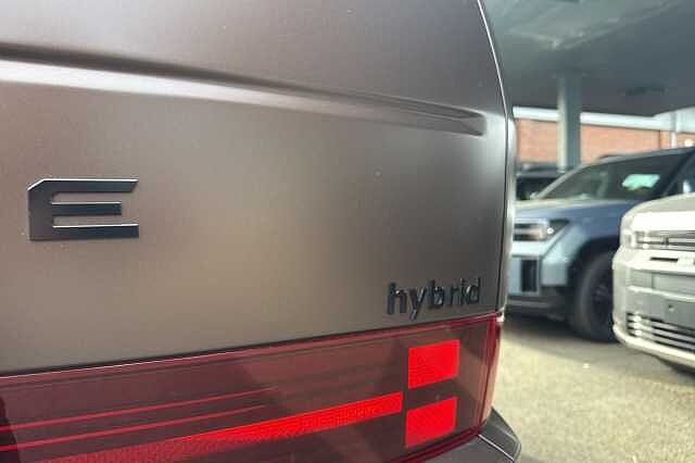 Hyundai SANTA FE 1.6 TGDi Hybrid Calligraphy 5dr Auto **SIDE STEPS FITTED**