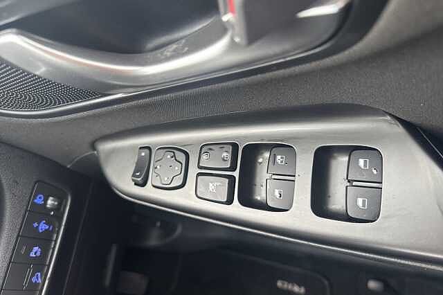 Hyundai KONA 1.0 TGDi 48V MHEV SE Connect 5dr Black