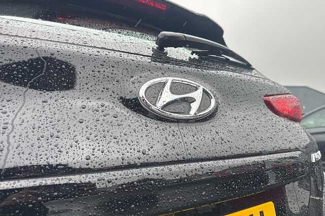 Hyundai KONA 1.0 TGDi 48V MHEV SE Connect 5dr Black