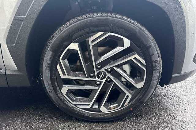 Hyundai TUCSON 1.6T Hybrid Ultimate 5dr Auto  **PRE-REG - DELIVERY MILES** Silver