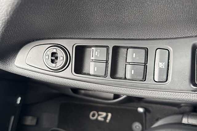 Hyundai I20 1.2 MPi Play 5dr White