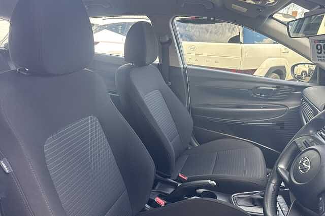 Hyundai I20 1.0T GDi 48V MHD SE Connect 5dr DCT White
