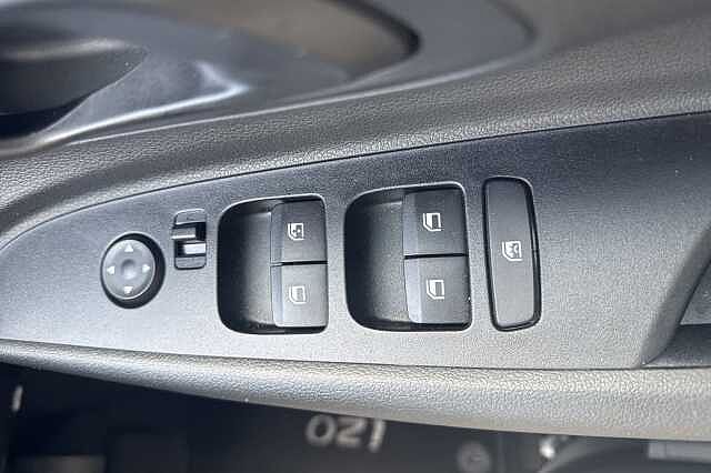 Hyundai I20 1.0T GDi 48V MHD SE Connect 5dr DCT White