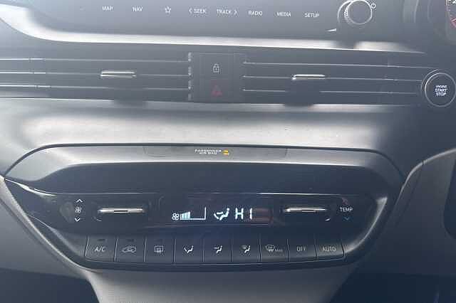 Hyundai BAYON 1.0 TGDi Ultimate 5dr DCT White