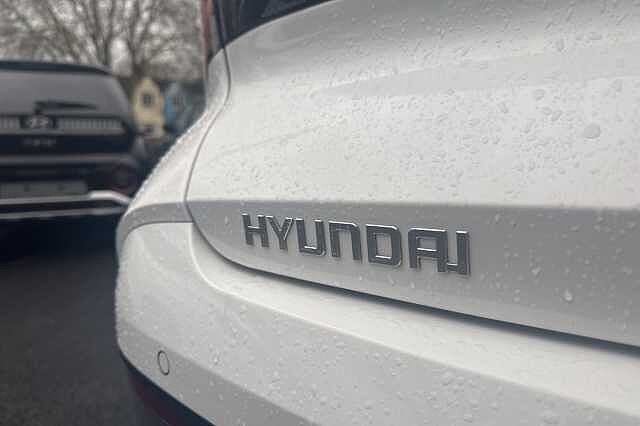 Hyundai BAYON 1.0 TGDi Ultimate 5dr DCT White