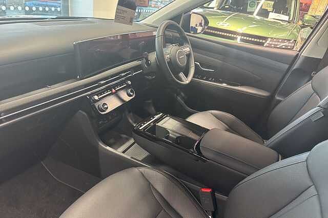 Hyundai TUCSON 1.6T Hybrid Ultimate 5dr Auto **PRE-REG - DELIVERY MILES** Black