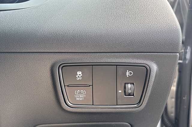 Hyundai TUCSON 1.6 TGDi Hybrid 230 Premium 5dr 2WD Auto Silver