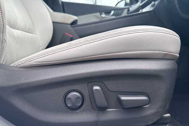 Hyundai KONA 150kW Ultimate 64kWh 5dr Auto White
