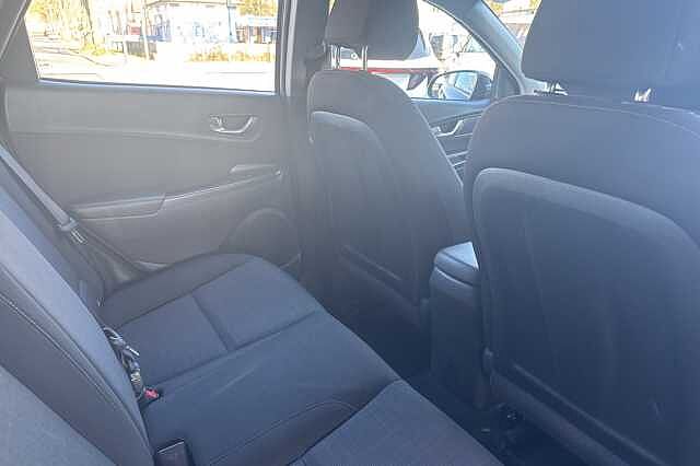 Hyundai KONA 1.0 TGDi 48V MHEV SE Connect 5dr Black