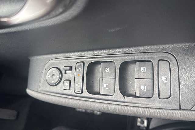 Hyundai INSTER 85kW 02 49kWh 5dr Auto Black