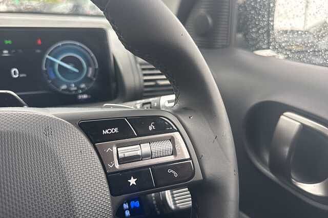 Hyundai INSTER 85kW 02 49kWh 5dr Auto Black