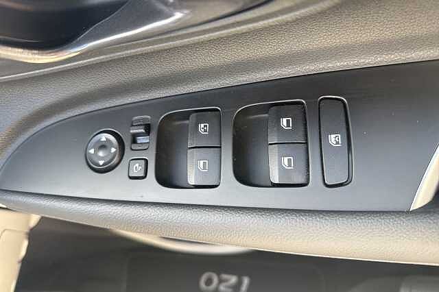 Hyundai i20 1.0T GDi 90 Tech Line 5dr