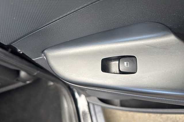 Hyundai KONA 150kW Premium 64kWh 5dr Auto