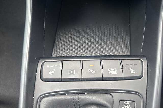 Hyundai I20 1.0T GDi Premium 5dr DCT Black