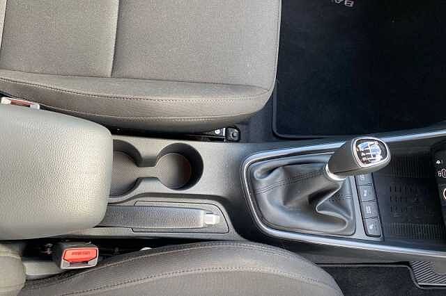 Hyundai BAYON Hat 1.0 T-gdi 90ps Tech Line Dragon Red