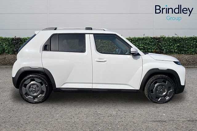 Hyundai INSTER 5dr Hat 85kw Cross 49kwh Atlas White