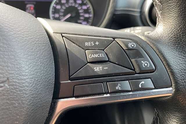 Nissan Juke 1.0 DIG-T N-Connecta SUV 5dr Petrol Manual Euro 6 (s/s) (114 ps)