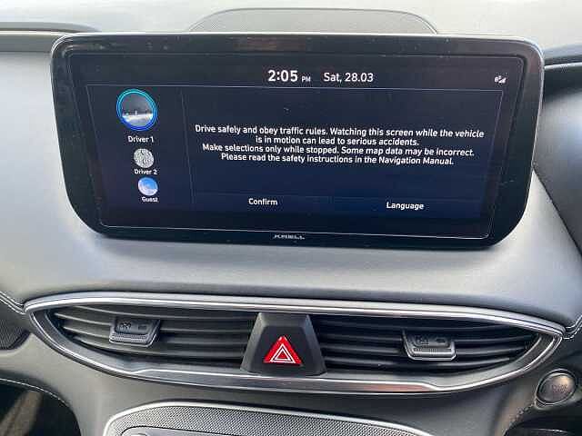 Hyundai SANTA FE 1.6 h T-GDi Premium SUV 5dr Petrol Hybrid Auto Euro 6 (s/s) (230 ps) White