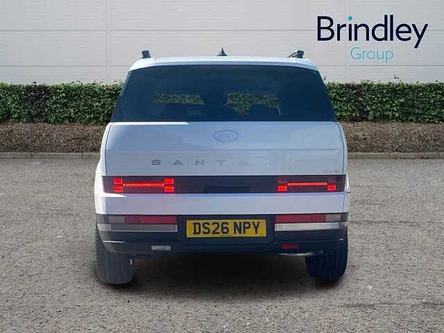 Hyundai SANTA FE 1.6 T-GDi 13.8kWh Premium SUV 5dr Petrol Plug-in Hybrid Auto 4WD Euro 6 (s/s) (7 White