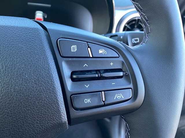 Hyundai I10 1.2 Premium Hatchback 5dr Petrol Manual Euro 6 (s/s) (79 ps) Black