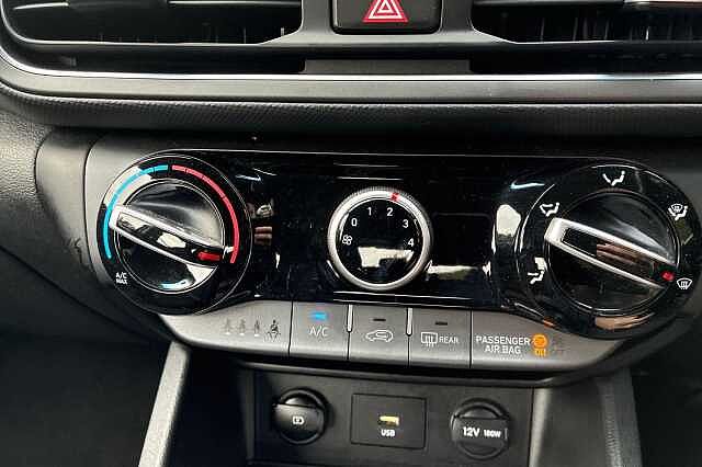 Hyundai KONA 1.0 TGDi 48V MHEV SE Connect 5dr Black