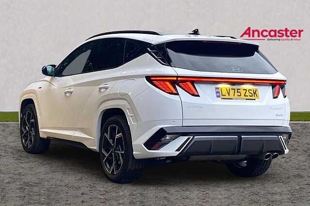 Hyundai TUCSON 1.6T Plug-in Hybrid N Line S 5dr Auto Pearl - Serenity white