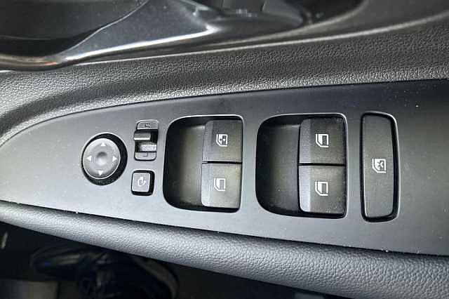 Hyundai I20 1.0T GDi 48V MHD Premium 5dr DCT Sleek silver