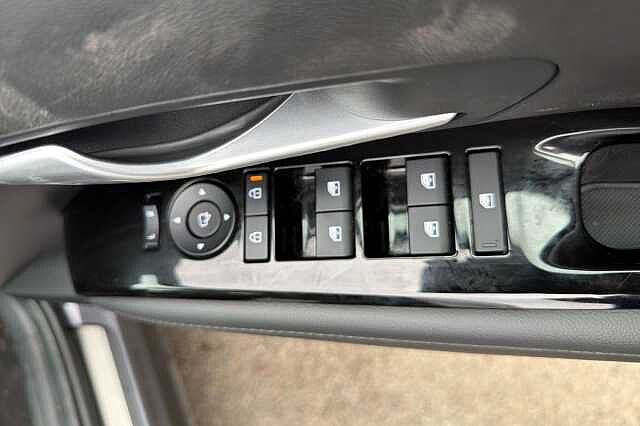 Hyundai TUCSON 1.6T Hybrid Ultimate 5dr Auto Grey