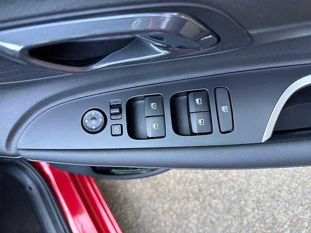Hyundai I20 1.0T GDi Premium 5dr Pearl - Dragon red
