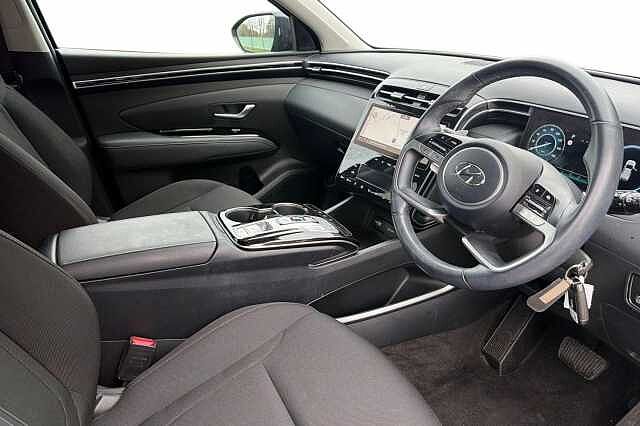 Hyundai TUCSON 1.6 TGDi Hybrid 230 SE Connect 5dr 2WD Auto BLACK