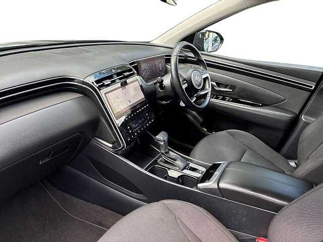 Hyundai TUCSON 1.6 TGDi 48V MHD SE Connect 5dr 2WD DCT Abyss Black