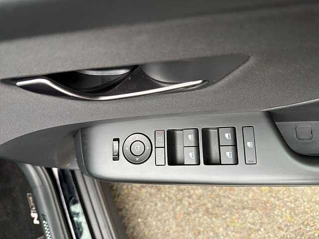 Hyundai KONA 1.6 Hybrid 129 N Line 5dr DCT Black