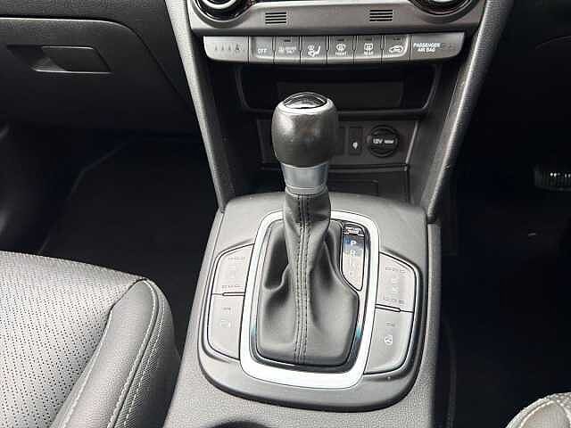 Hyundai KONA 1.6 GDi Hybrid Premium SE 5dr DCT Red