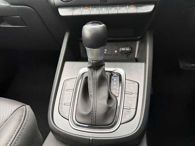Hyundai KONA 1.6 GDi Hybrid Ultimate 5dr DCT Red