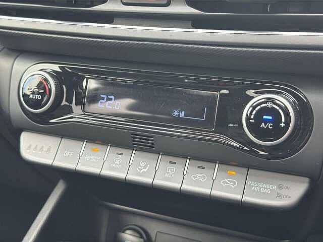 Hyundai KONA 1.6 GDi Hybrid Ultimate 5dr DCT Red