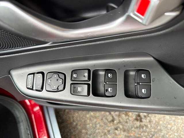 Hyundai KONA 1.6 GDi Hybrid Ultimate 5dr DCT Red