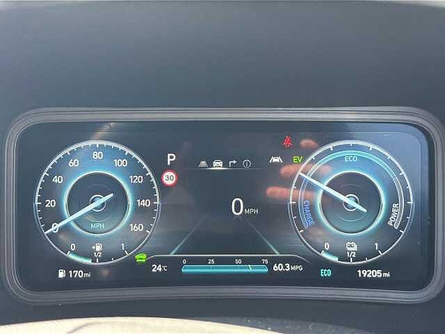 Hyundai KONA 1.6 GDi Hybrid Premium 5dr DCT Cyber grey