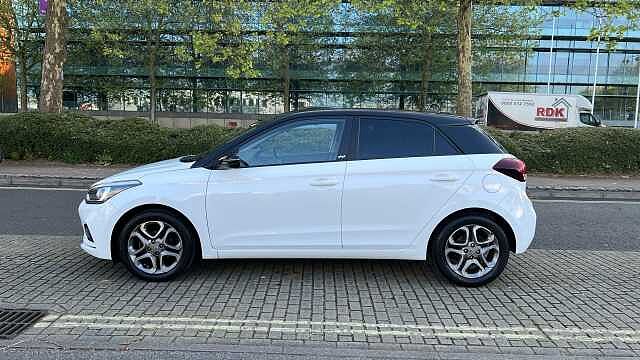 Hyundai I20 1.2 Play Hatchback 5dr Petrol Manual Euro 6 (s/s) (84 ps) White