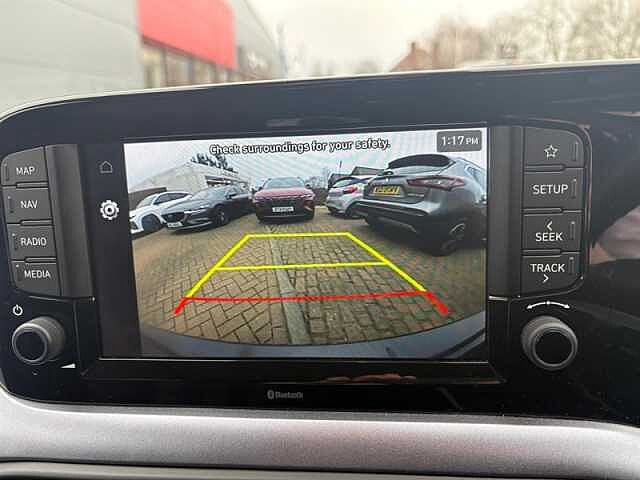 Hyundai i10 1.2 Premium Hatchback 5dr Petrol Manual Euro 6 (s/s) (79 ps)