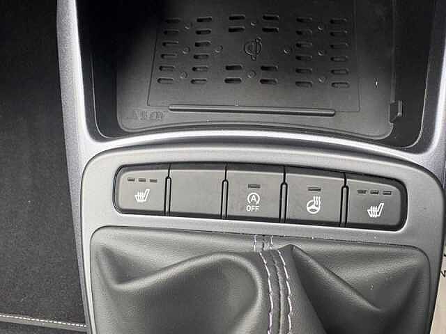 Hyundai i10 1.2 Premium Hatchback 5dr Petrol Manual Euro 6 (s/s) (79 ps)