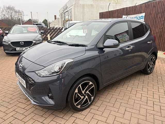 Hyundai i10 1.2 Premium Hatchback 5dr Petrol Manual Euro 6 (s/s) (79 ps)