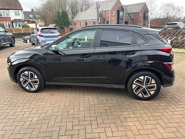 Hyundai KONA 64kWh Premium SUV 5dr Electric Auto (10.5kW Charger) (204 ps) Black