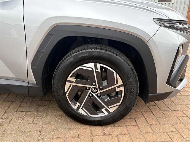 Hyundai TUCSON 1.6 T-GDi Advance SUV 5dr Petrol Manual Euro 6 (s/s) (160 ps) Silver