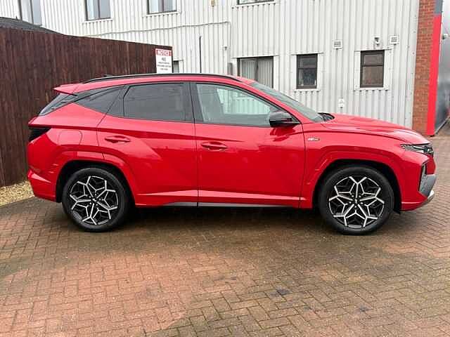 Hyundai TUCSON 1.6 T-GDi 13.8kWh N Line SUV 5dr Petrol Plug-in Hybrid Auto 4WD Euro 6 (s/s) (26 Red