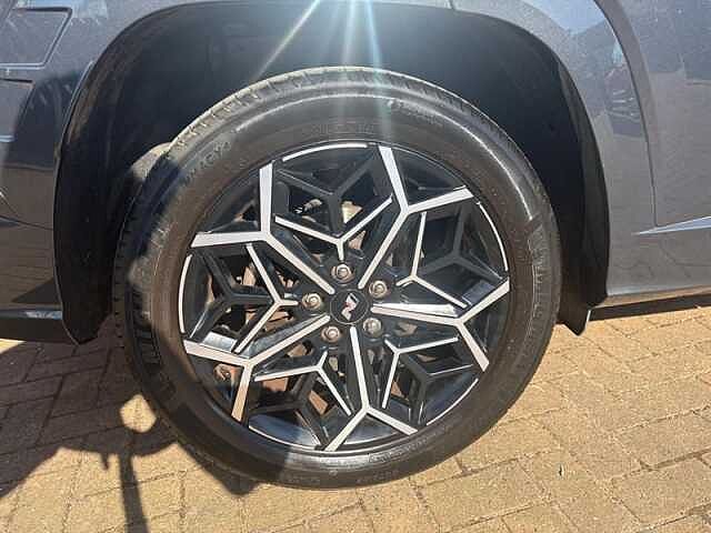 Hyundai TUCSON 1.6 h T-GDi N Line SUV 5dr Petrol Hybrid Auto Euro 6 (s/s) (230 ps) Grey