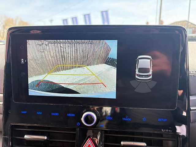 Hyundai IONIQ 38.3kWh Premium Hatchback 5dr Electric Auto (136 ps) White