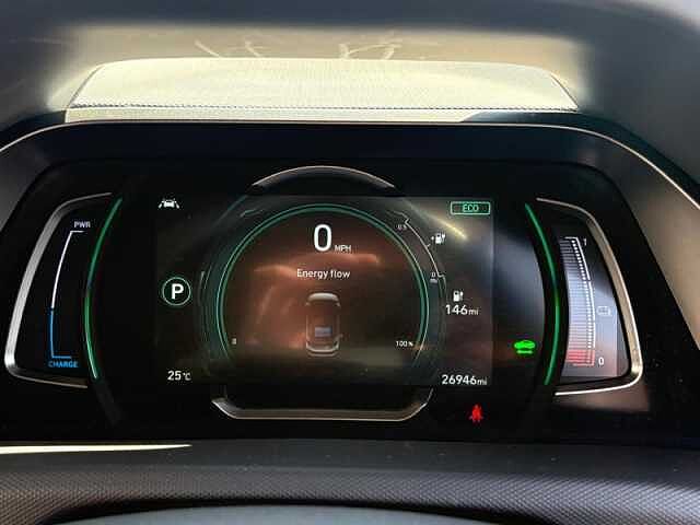 Hyundai IONIQ 38.3kWh Premium Hatchback 5dr Electric Auto (136 ps) White