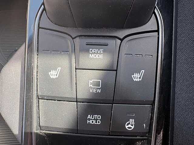 Hyundai IONIQ 38.3kWh Premium Hatchback 5dr Electric Auto (136 ps) White